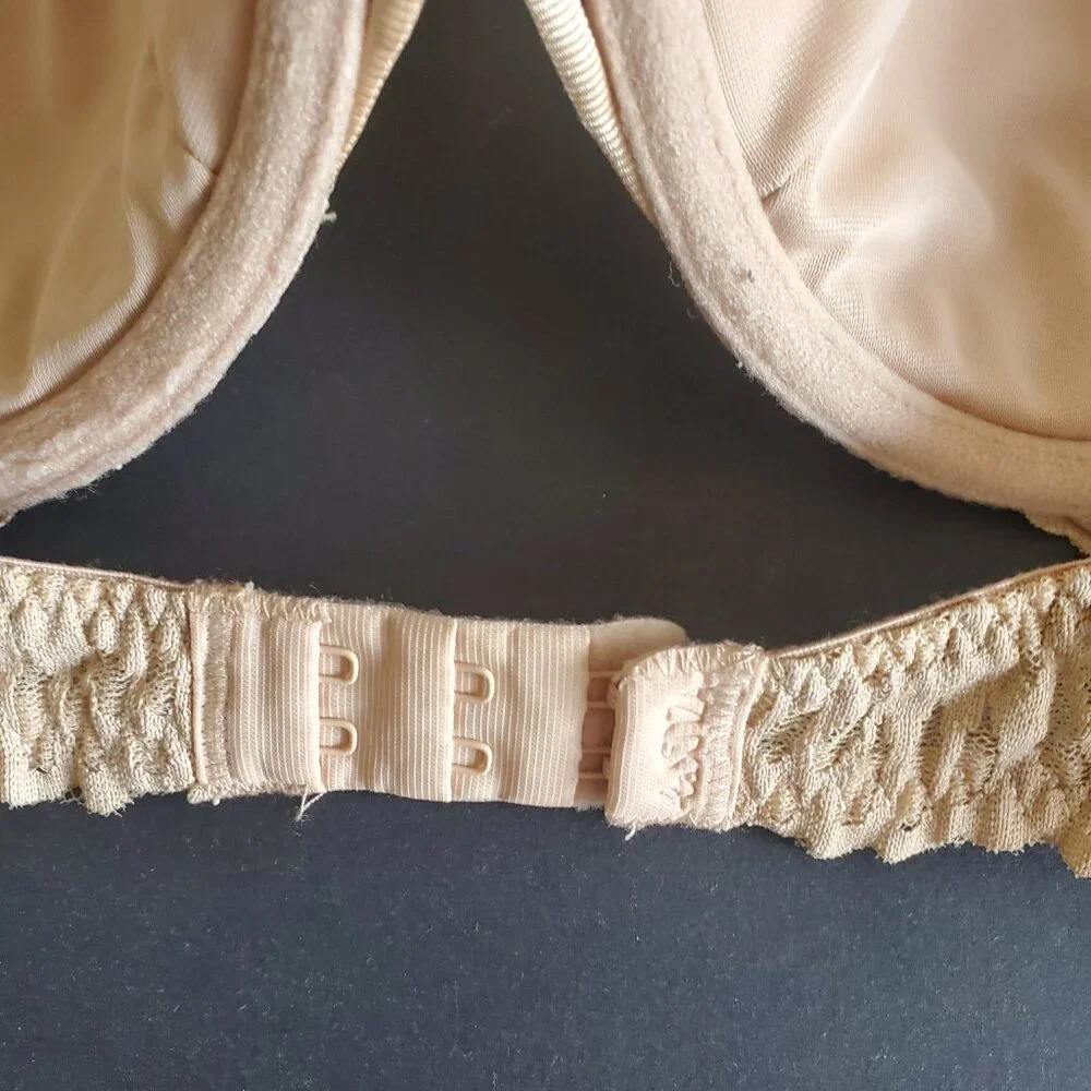 LA SENZA Lingerie Cream Lace Halter Underwire Bra Style 34C Very Good Condition - Picture 5 of 10